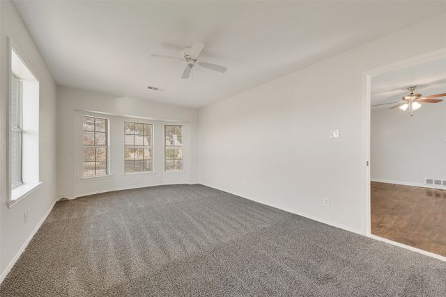 101 E Marshall Street, Palmer, TX 75152