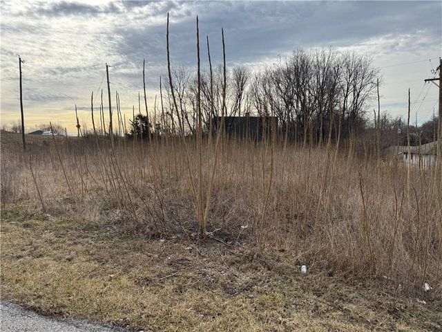 2900 S M 291 Highway, Independence, MO 64057