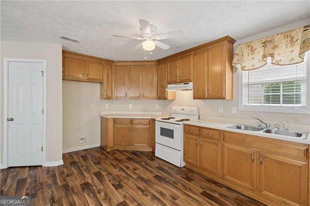 150 Lassiter Drive, Covington, GA 30016