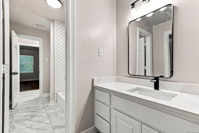 22 BENCHWOOD CIR, San Antonio, TX 78248