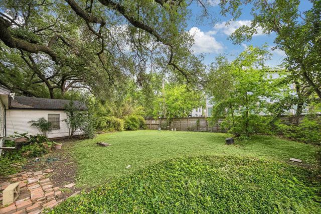 5541 Jessamine Street, Houston, TX 77081