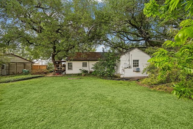5541 Jessamine Street, Houston, TX 77081
