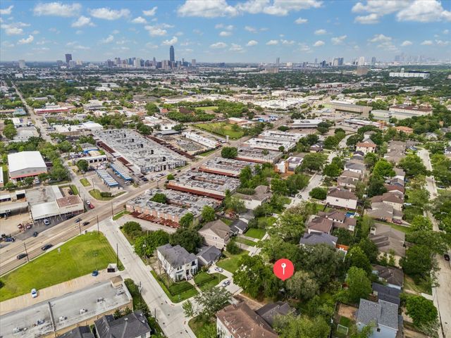 5541 Jessamine Street, Houston, TX 77081