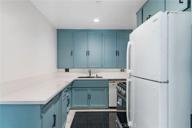 8040 Ranchito Avenue, Panorama City, CA 91402
