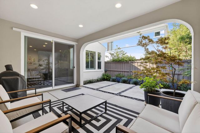 3178 dullanty Way, Sacramento, CA 95816