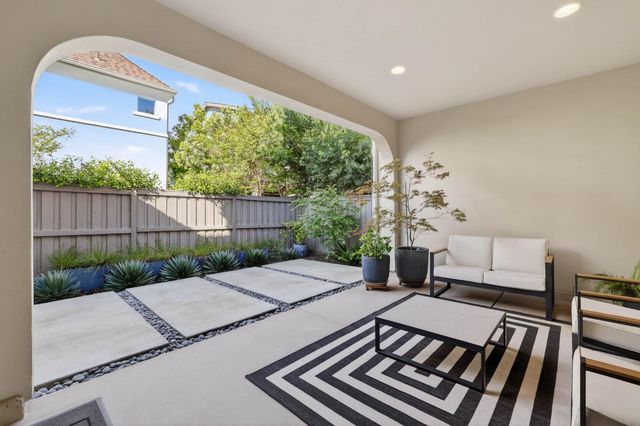 3178 dullanty Way, Sacramento, CA 95816