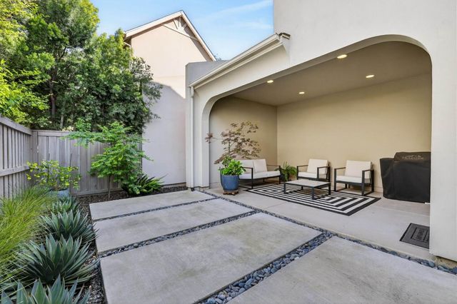 3178 dullanty Way, Sacramento, CA 95816