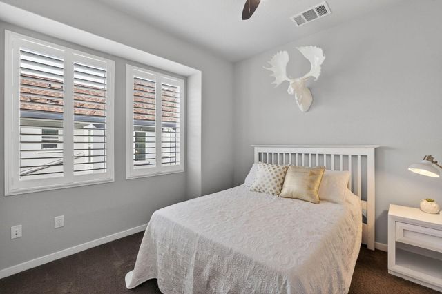 3178 dullanty Way, Sacramento, CA 95816