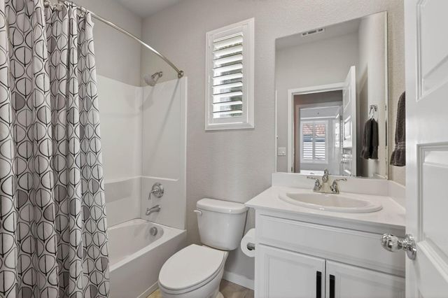 3178 dullanty Way, Sacramento, CA 95816