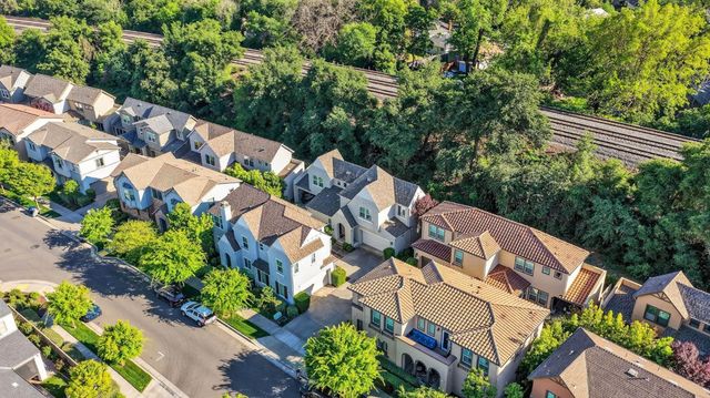 3178 dullanty Way, Sacramento, CA 95816