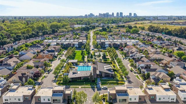 3178 dullanty Way, Sacramento, CA 95816