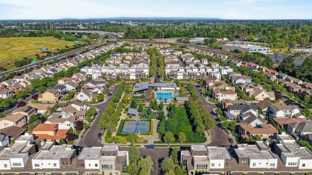 3178 dullanty Way, Sacramento, CA 95816