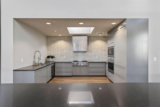 3178 dullanty Way, Sacramento, CA 95816