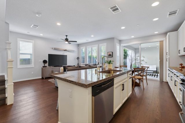 3178 dullanty Way, Sacramento, CA 95816