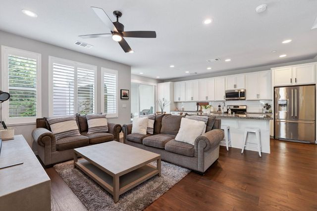 3178 dullanty Way, Sacramento, CA 95816