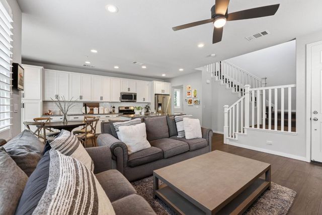 3178 dullanty Way, Sacramento, CA 95816