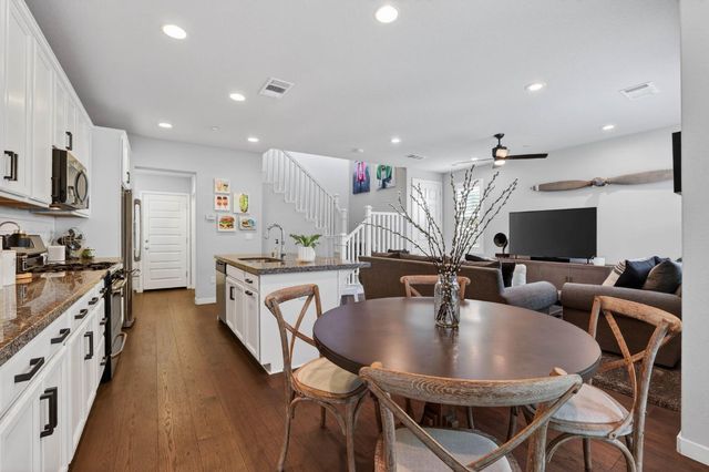 3178 dullanty Way, Sacramento, CA 95816