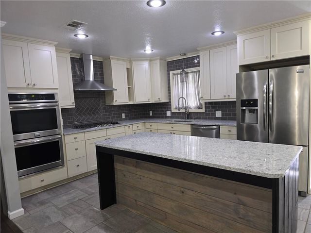 652 BARRON CHAPEL Road, Pineville, LA 71360