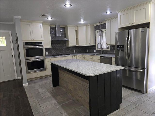 652 BARRON CHAPEL Road, Pineville, LA 71360