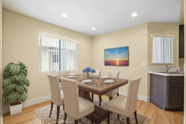 1207 N Columbus Avenue, Glendale, CA 91202