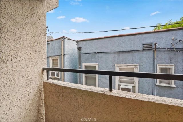 1207 N Columbus Avenue, Glendale, CA 91202