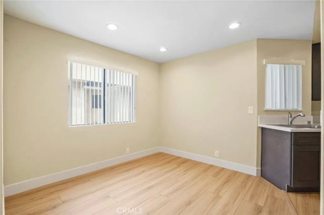 1207 N Columbus Avenue, Glendale, CA 91202