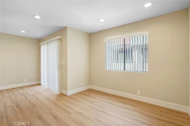 1207 N Columbus Avenue, Glendale, CA 91202