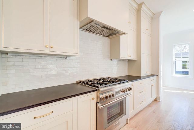 3118 PATTERSON ST NW, Washington, DC 20015