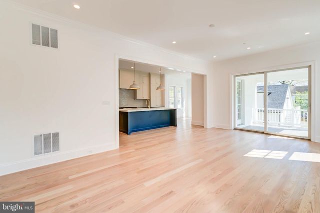 3118 PATTERSON ST NW, Washington, DC 20015