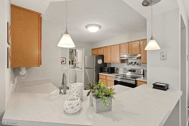 955 Bristol Lane, Streetsboro, OH 44241