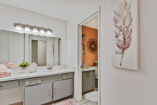 955 Shorepoint Ct 216, Alameda, CA 94501