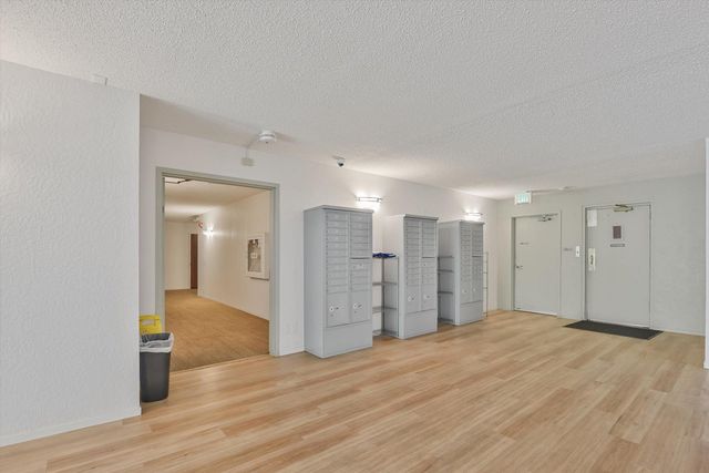 955 Shorepoint Ct 216, Alameda, CA 94501