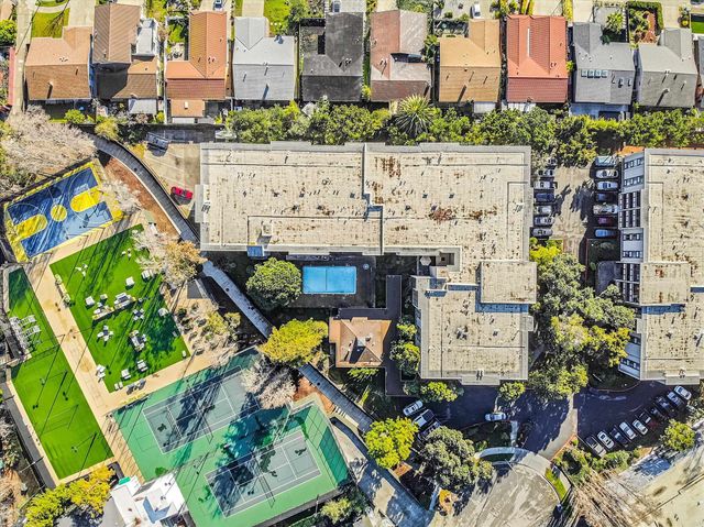 955 Shorepoint Ct 216, Alameda, CA 94501