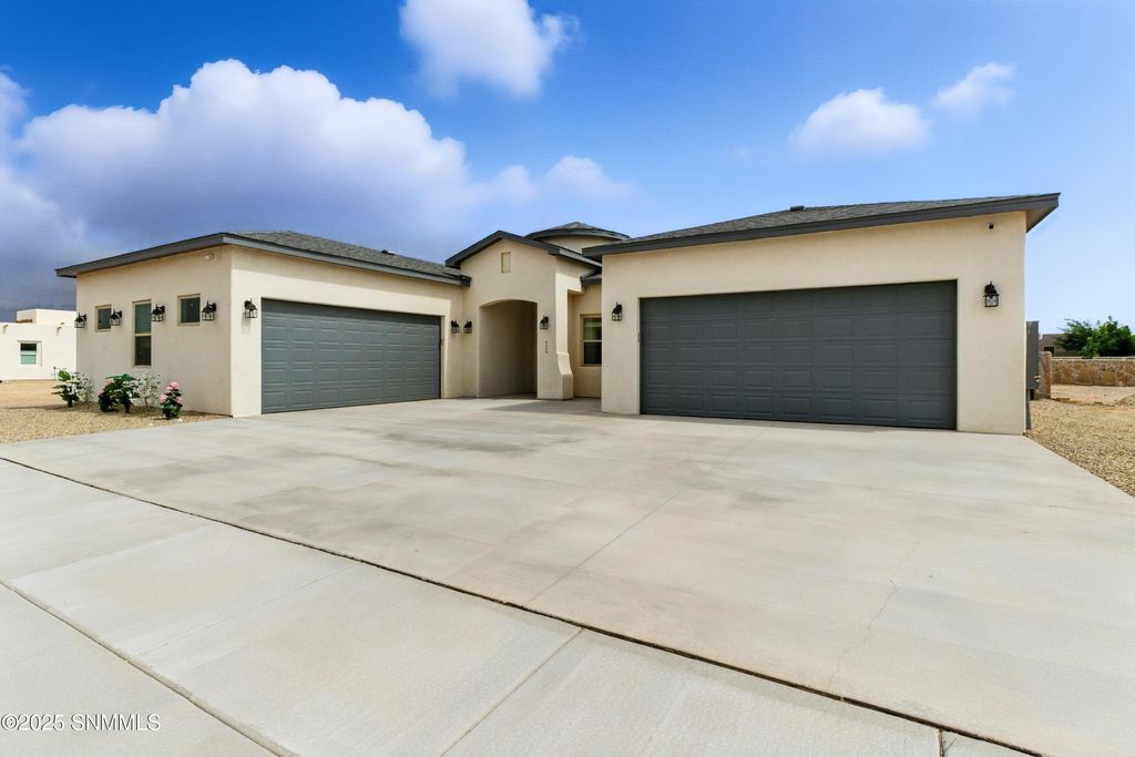 6225 Belvedere, Las Cruces, NM 88012