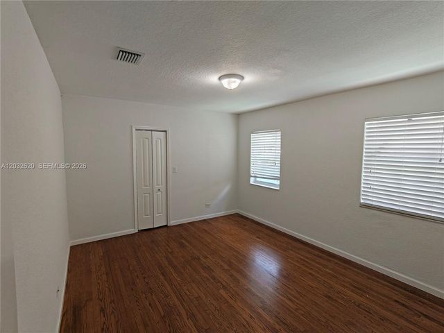 470 SW 25th Rd, Miami, FL 33129