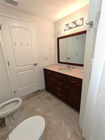 470 SW 25th Rd, Miami, FL 33129