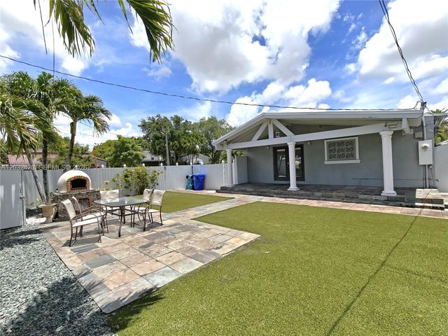 470 SW 25th Rd, Miami, FL 33129