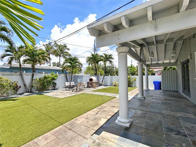 470 SW 25th Rd, Miami, FL 33129