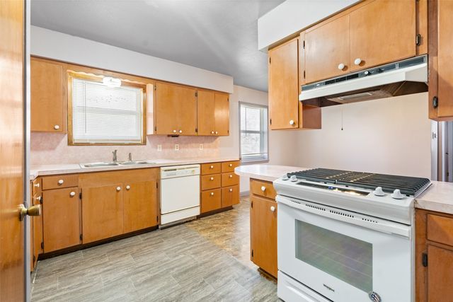 603 E Market Street, Mabank, TX 75147