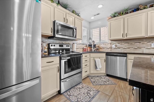 2337 S 1500 W, Woods Cross, UT 84087