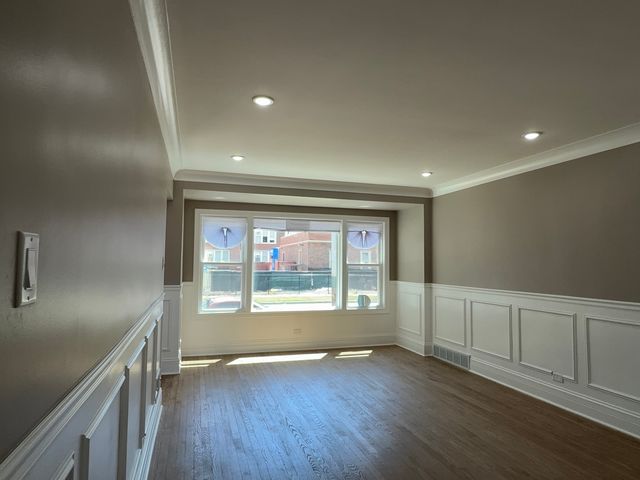 8432 S Yates Boulevard, Chicago, IL 60617