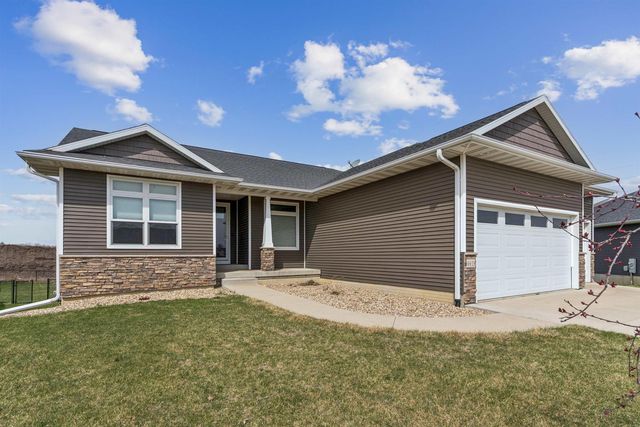 4419 Eden Way, Cedar Falls, IA 50613