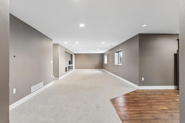 4419 Eden Way, Cedar Falls, IA 50613