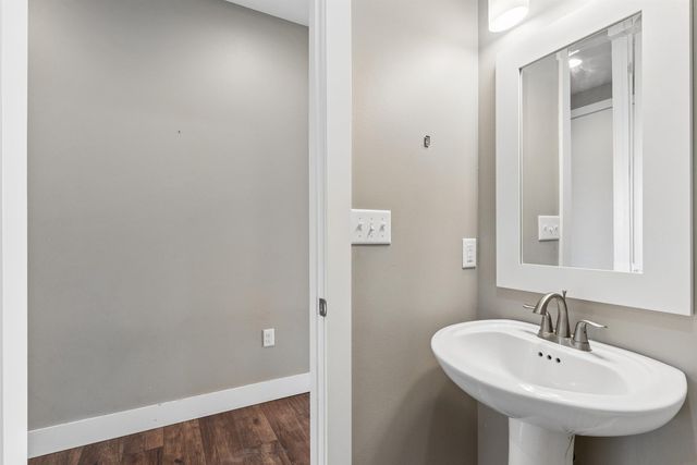 4419 Eden Way, Cedar Falls, IA 50613