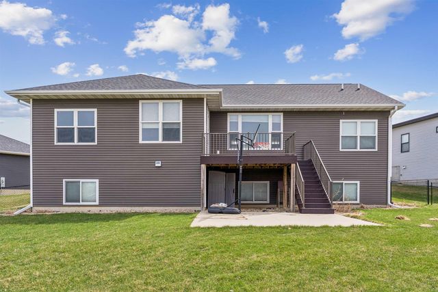 4419 Eden Way, Cedar Falls, IA 50613