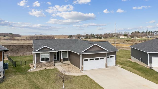 4419 Eden Way, Cedar Falls, IA 50613