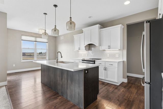 4419 Eden Way, Cedar Falls, IA 50613