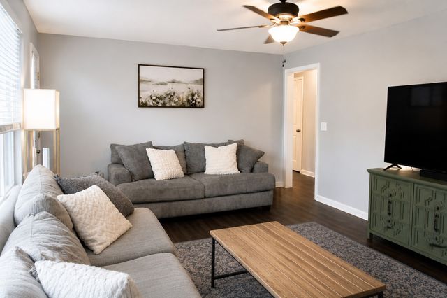 701 Herb Dr, Lawrenceburg, TN 38464