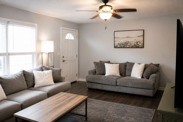 701 Herb Dr, Lawrenceburg, TN 38464