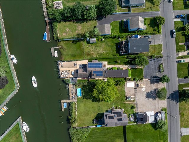 275 Baylawn Avenue, Copiague, NY 11726